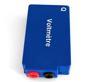 FIZ-U087-BOIT, Boîtier équipé de douilles 4 mm pour Voltmètre FIZ-U087, vue côté douilles