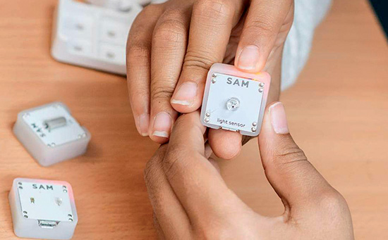 Fichier:CAT SAMLABS Mini 02.jpg